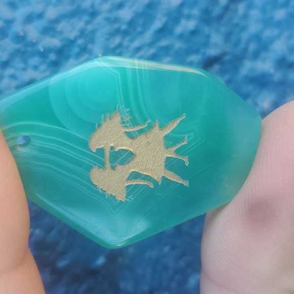 New Hand Carved Gemini Green Onyx Agate Pendant Amulet. - Picture 7 of 7